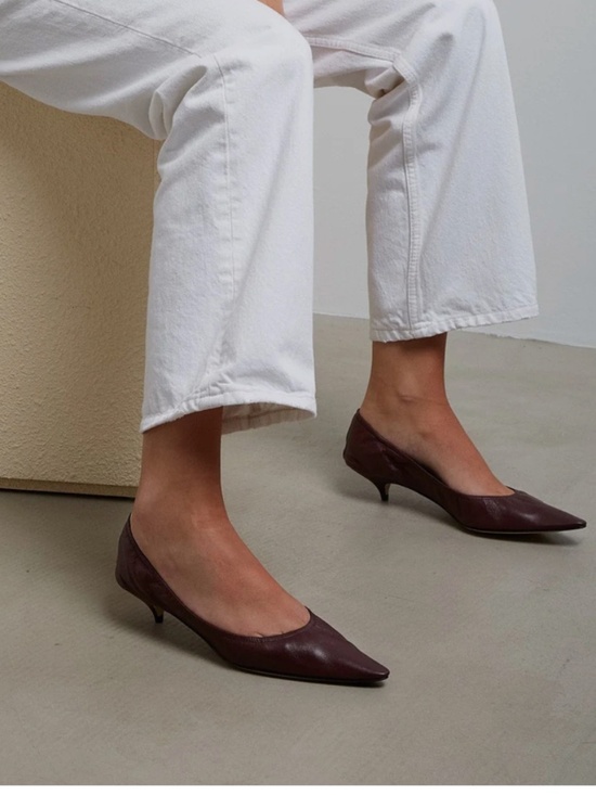 The Row Shoes - The row Liisa Kitten Heel size 39 burgundy